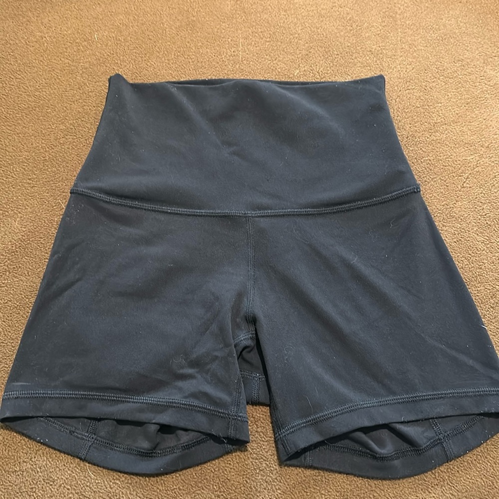 lulu like new 4" inseam high waisted align biker shorts size 4